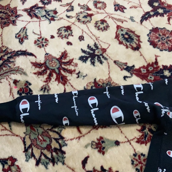 Champion Sweat Shirt - Picture 2 of 4